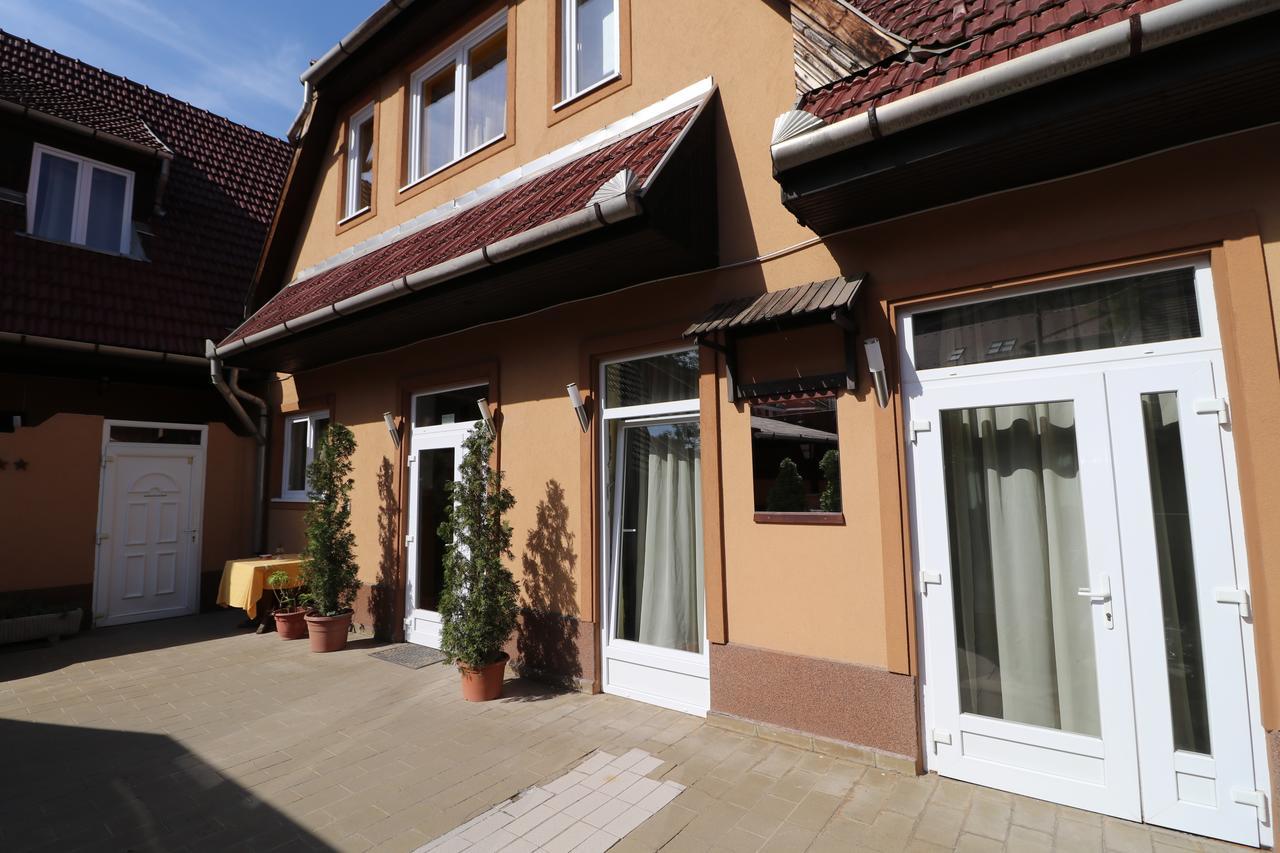 Székelykert Panzió Miskolc Exterior foto